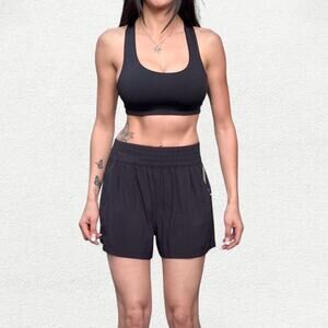 Alo Yoga Airlift Advantage Racerback Sports Bra in Black